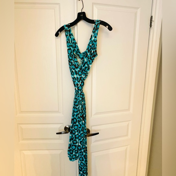 Diane Von Furstenberg Dress. Size 6 - Picture 2 of 3
